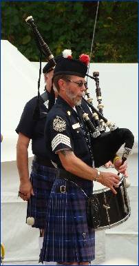 tn_WIF08-Pipers08.jpg